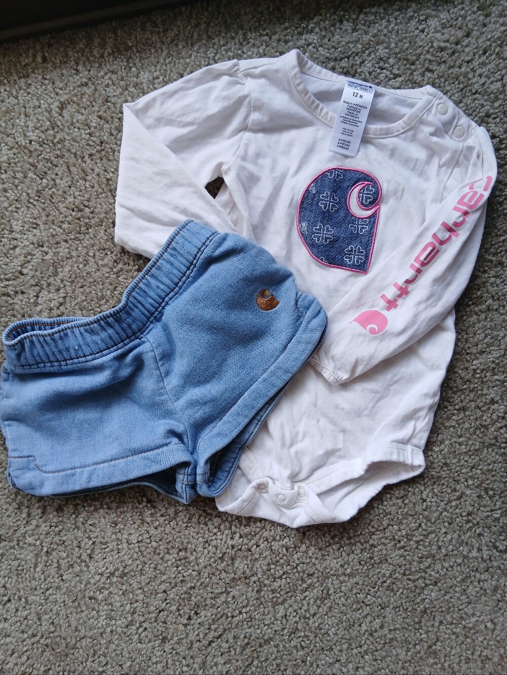 Carhartt Set Infant Long-Sleeve Onesie & Light Blue Shorts Set